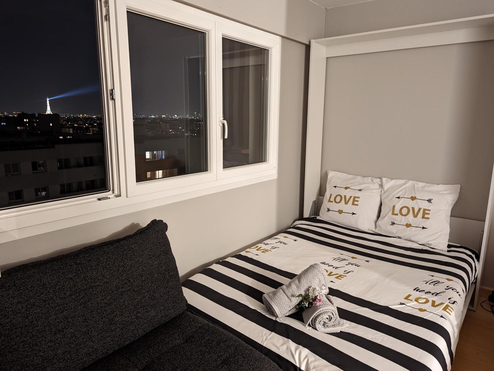 Charming Studio With Eiffel View Paris Exterior photo
